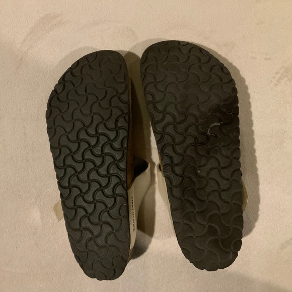 Birkenstock Gizeh Women EU Sz 39, US Sz 8-8.5) - Picture 4 of 6